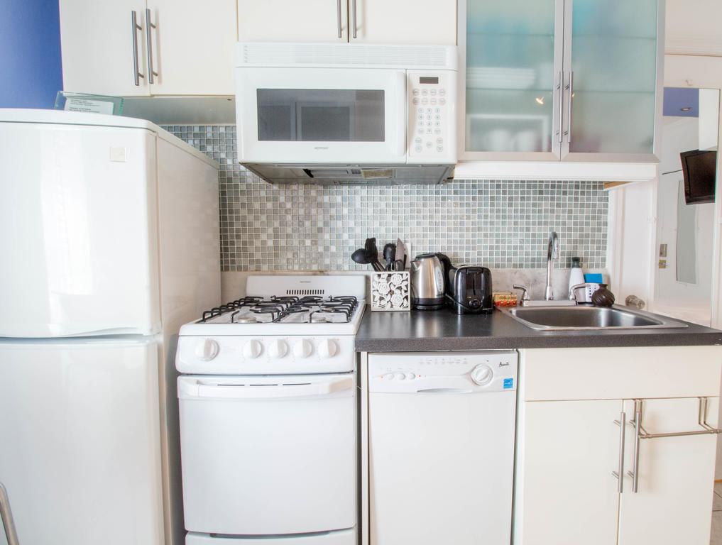Ocean Walk Apartments マイアミビーチ エクステリア 写真