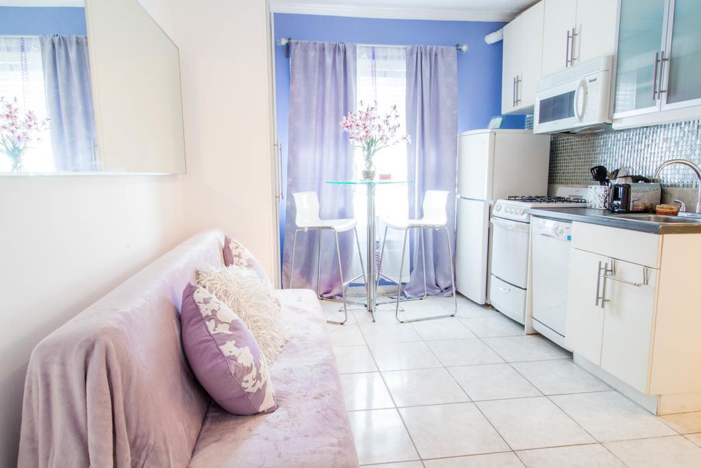 Ocean Walk Apartments マイアミビーチ エクステリア 写真