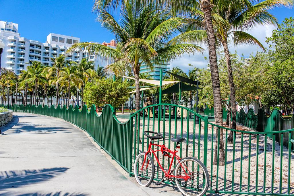 Ocean Walk Apartments マイアミビーチ エクステリア 写真