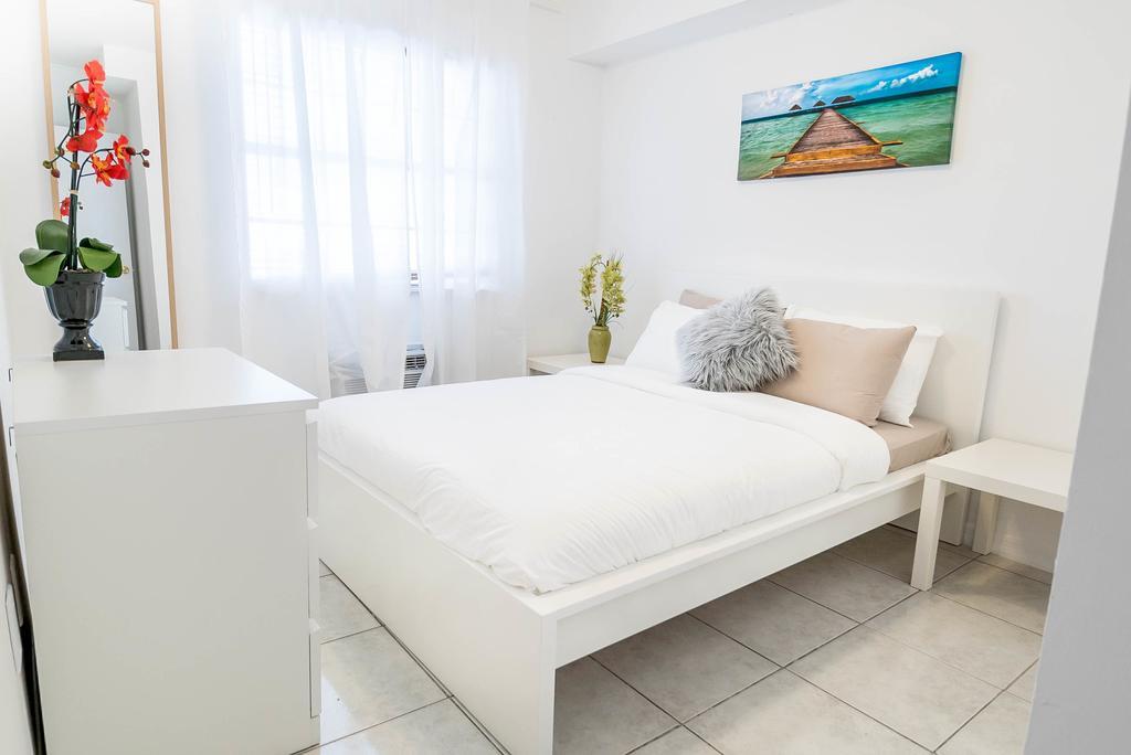 Ocean Walk Apartments マイアミビーチ エクステリア 写真