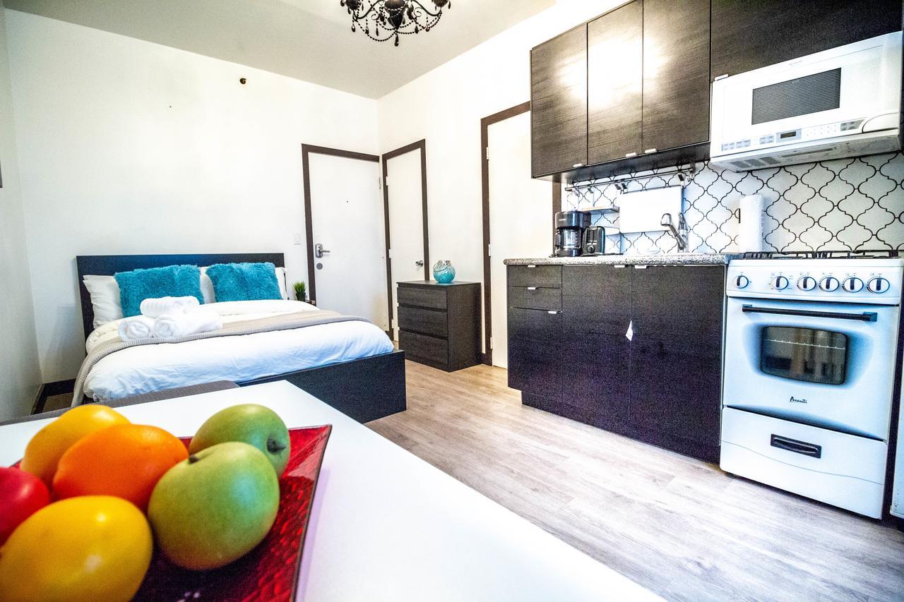 Ocean Walk Apartments マイアミビーチ エクステリア 写真